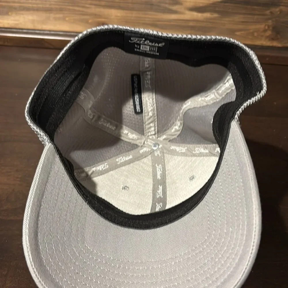 Titleist Golf Tour Issue Sport Gray Mesh Baseball Hat Cap Size Small - Medium